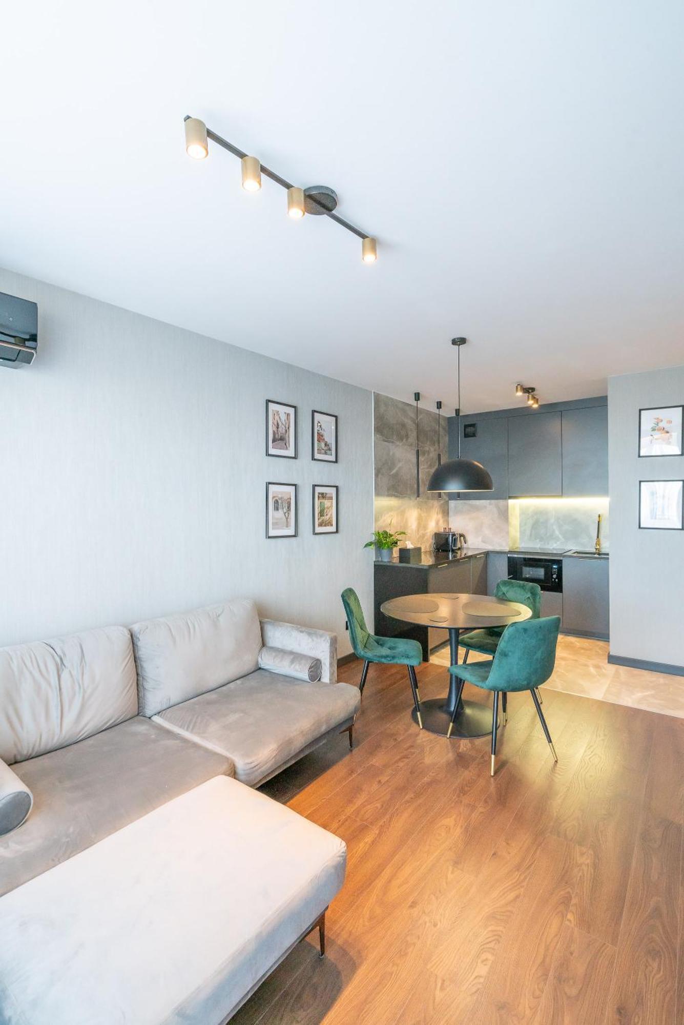 Noche Apartamenty Premium Biala Podlaska Ngoại thất bức ảnh