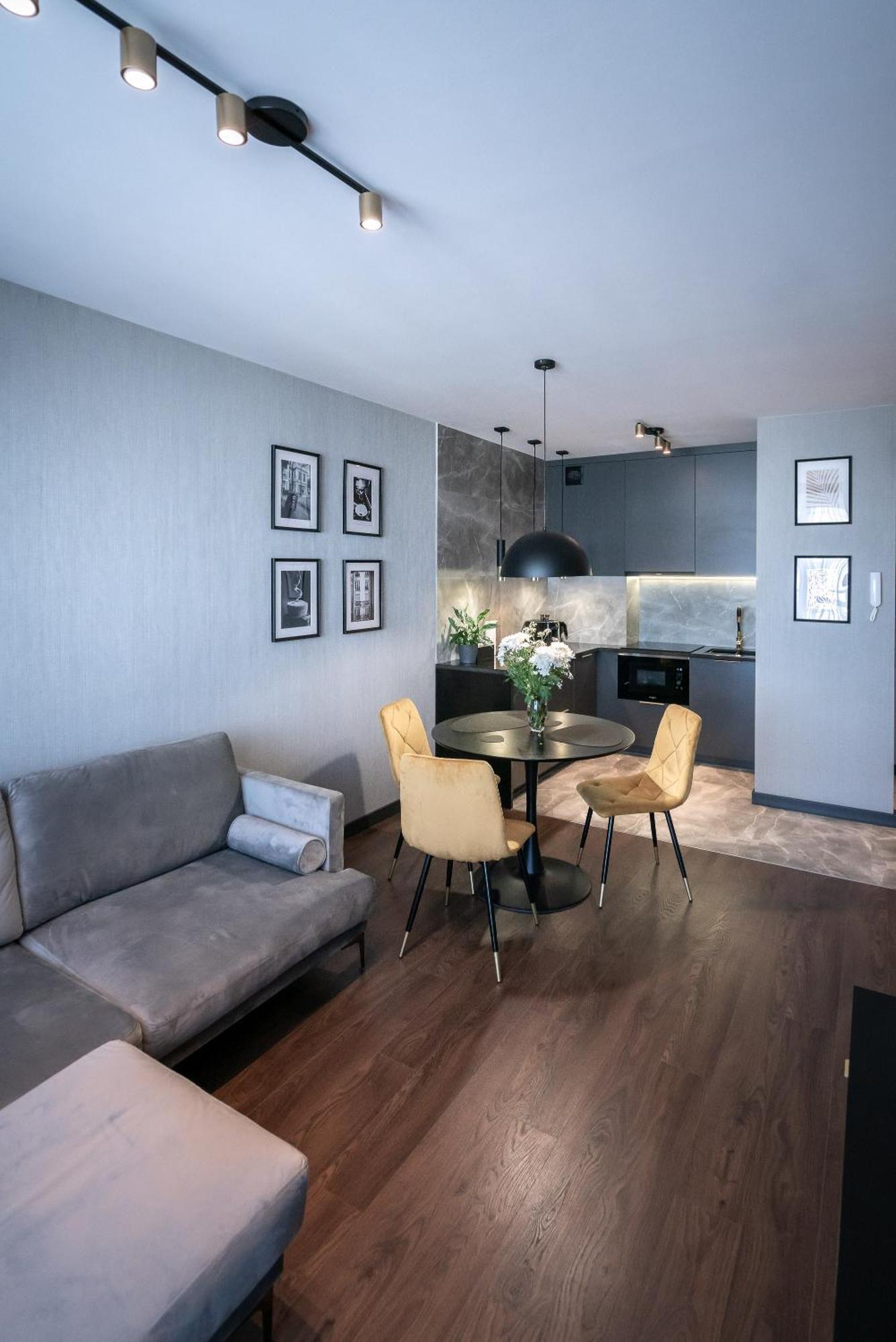 Noche Apartamenty Premium Biala Podlaska Ngoại thất bức ảnh